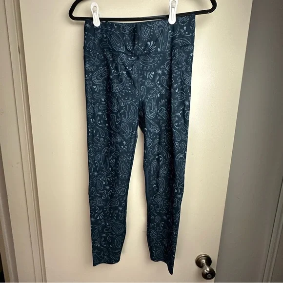 Sweaty Betty Lot Of 2;Blue & Teal Zero Gravity Bum Sculpturing 7/8Leggings NWT M